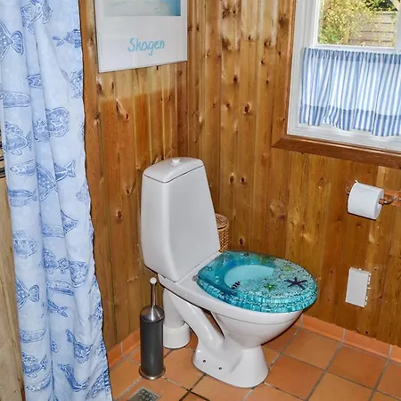 Two-bedroom Holiday In * هالس