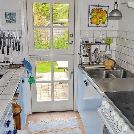 Two-bedroom Holiday In * هالس